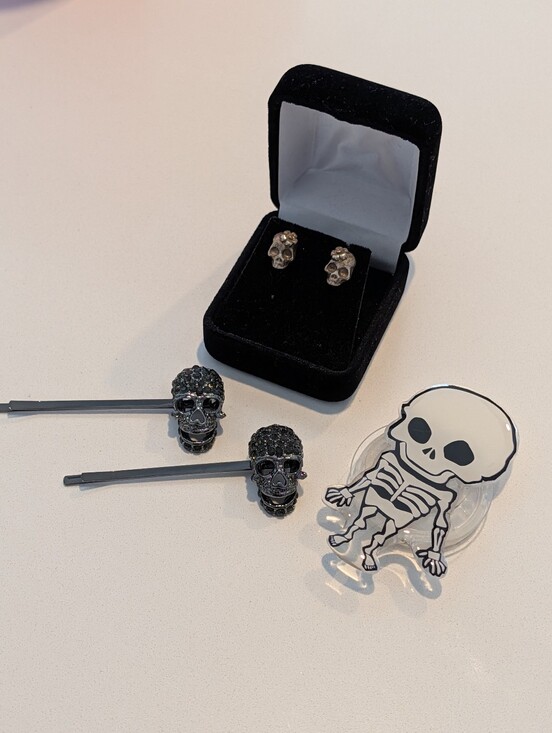 Jewelry - Sterling Silver Skull Earring Studs